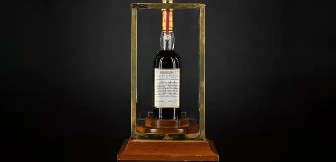 https:--portal.fandcproperties.ae-uploads-panel-blogs-thumbnails-the_guide_to_the_most_expensive_whisky_around_the_world_thumbnail_1759396110.jpeg