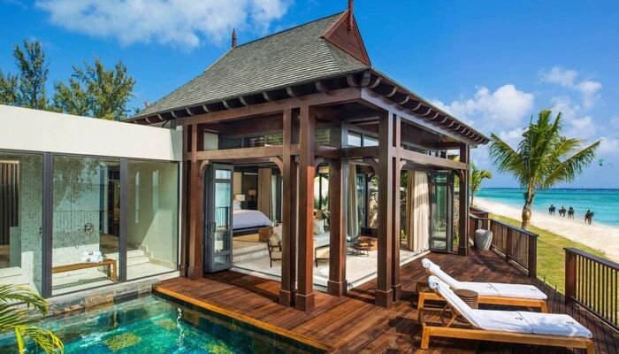 https:--portal.fandcproperties.ae-uploads-panel-blogs-thumbnails-the_most_expensive_resort_in_the_world:_ultimate_luxury_travel_thumbnail_1759333283.jpeg